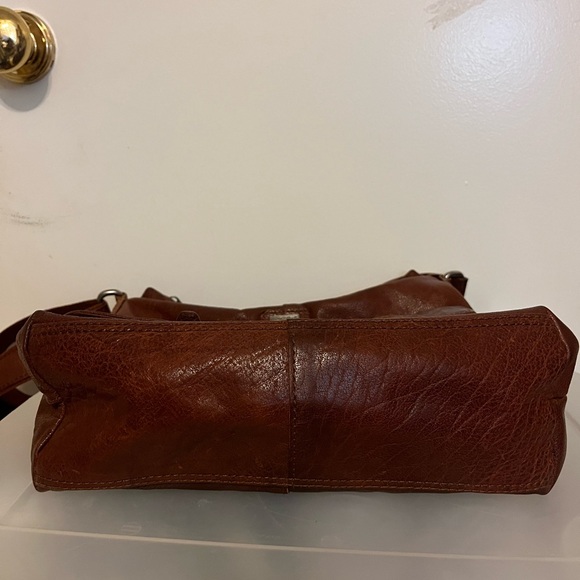 Spikes & Sparrow Leather Crossbody Bag - Picture 10 of 13